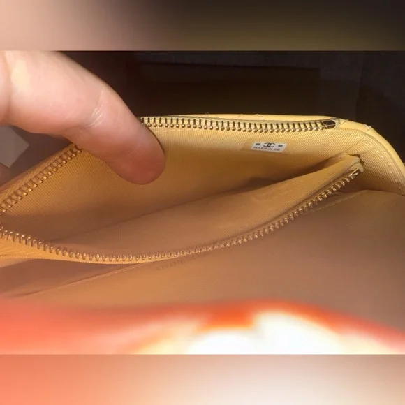 CHANEL CC flap lambskin WOC phone holder on chain - Picture 12 of 15